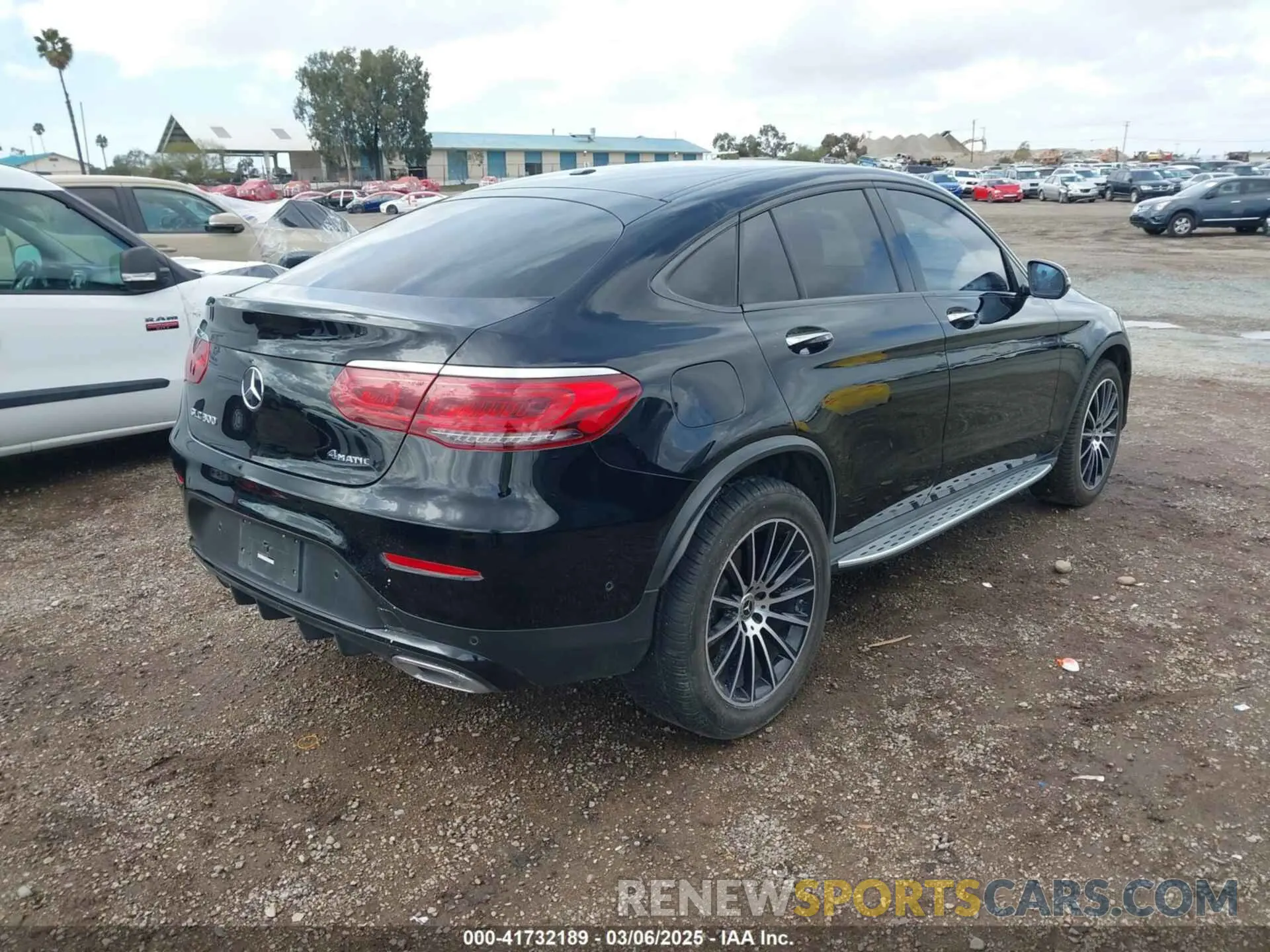 4 Photograph of a damaged car WDC0J8EB6LF752366 MERCEDES-BENZ GLC 300 COUPE 2020
