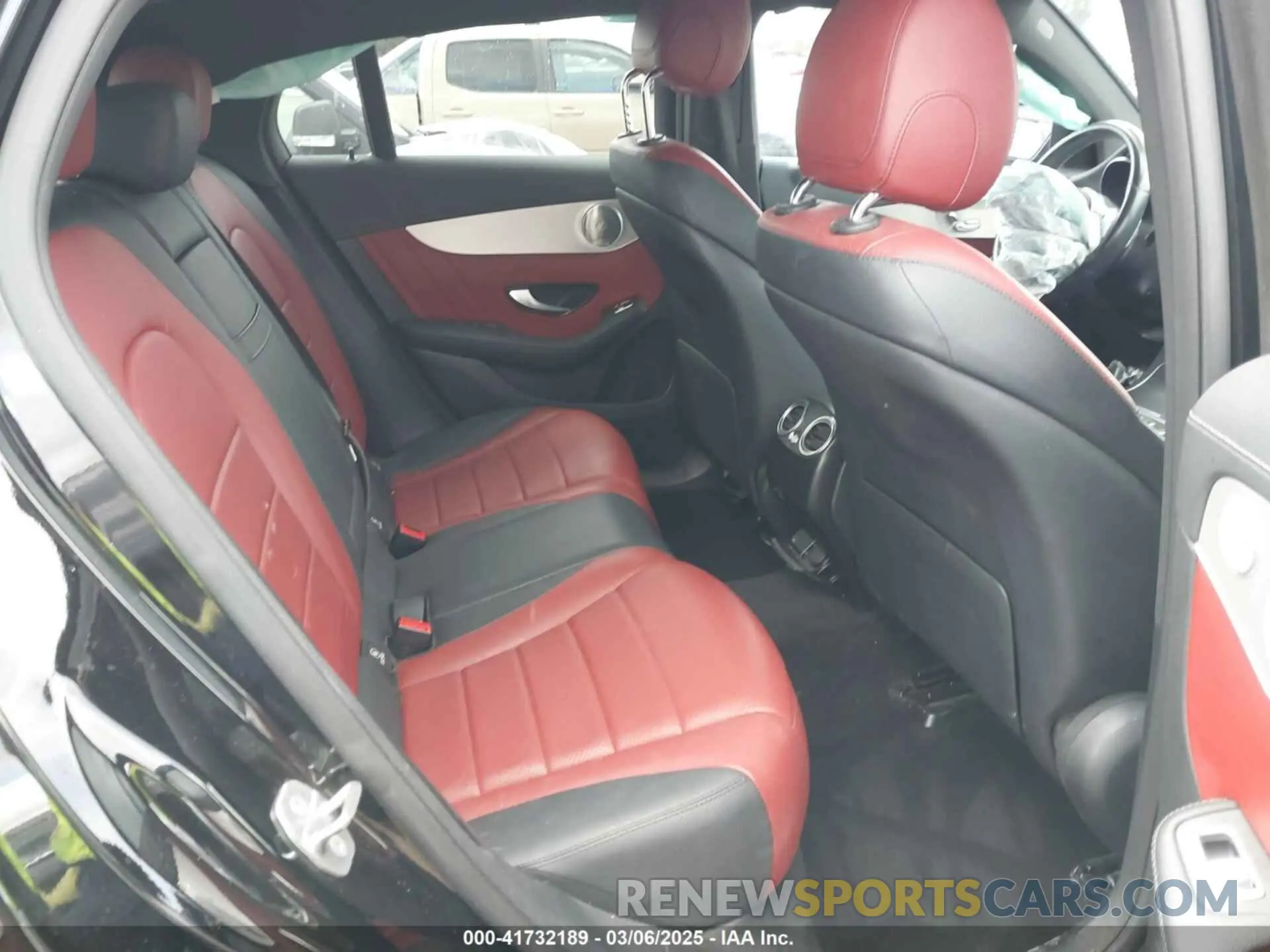8 Photograph of a damaged car WDC0J8EB6LF752366 MERCEDES-BENZ GLC 300 COUPE 2020
