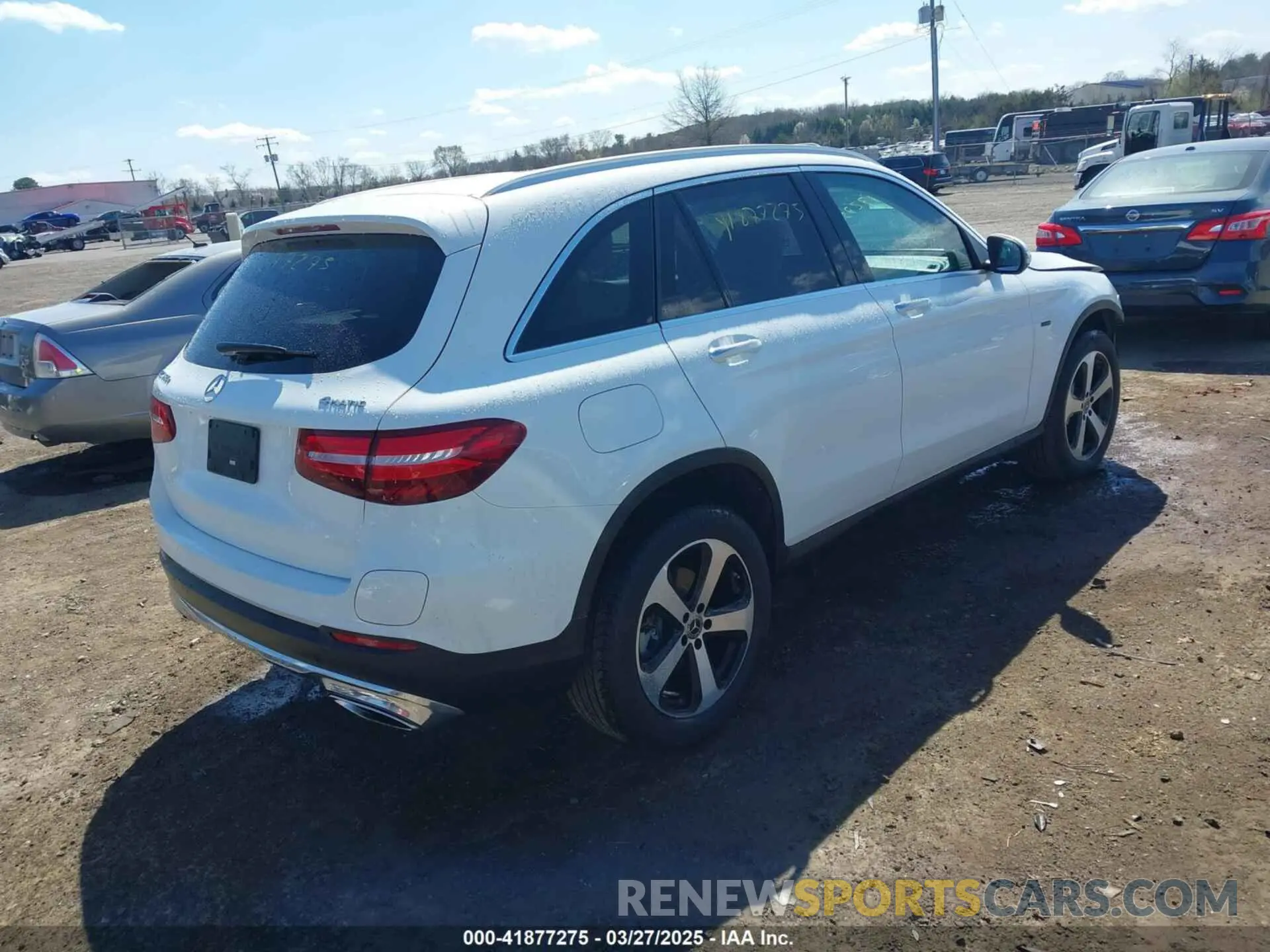 4 Photograph of a damaged car WDC0G5EB0KF603642 MERCEDES-BENZ GLC 350E 2019