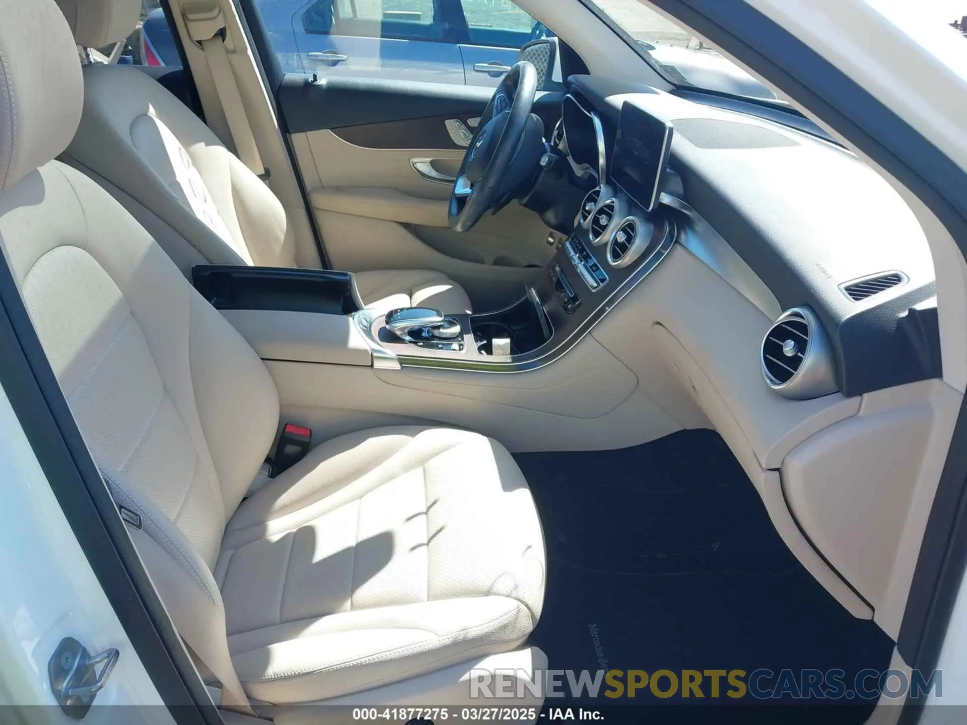 5 Photograph of a damaged car WDC0G5EB0KF603642 MERCEDES-BENZ GLC 350E 2019
