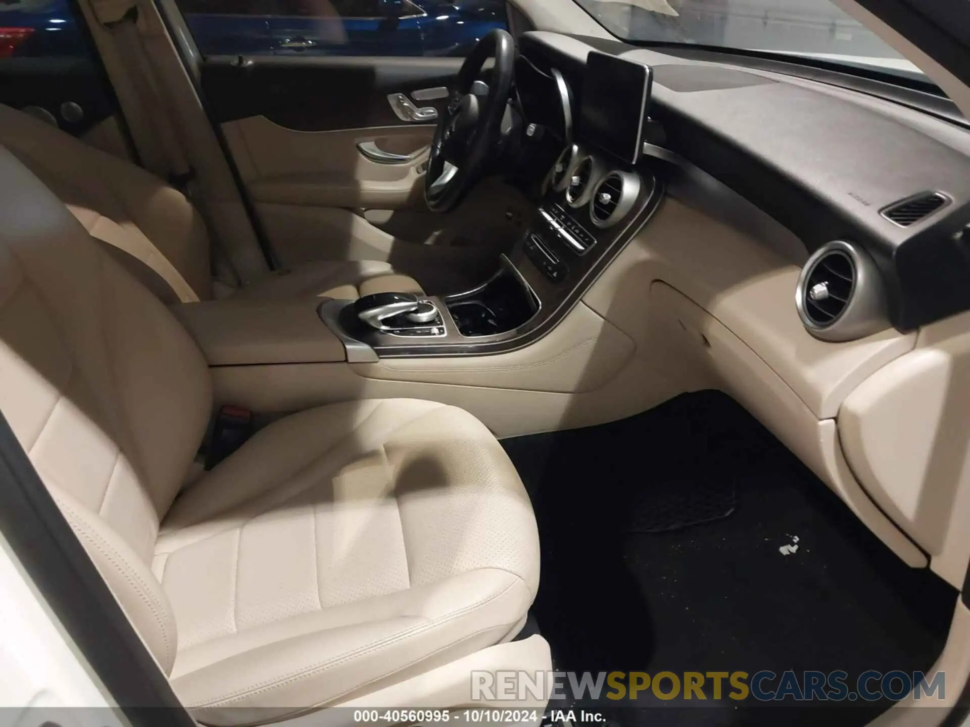 5 Photograph of a damaged car WDC0G5EB0KF640285 MERCEDES-BENZ GLC 350E 2019