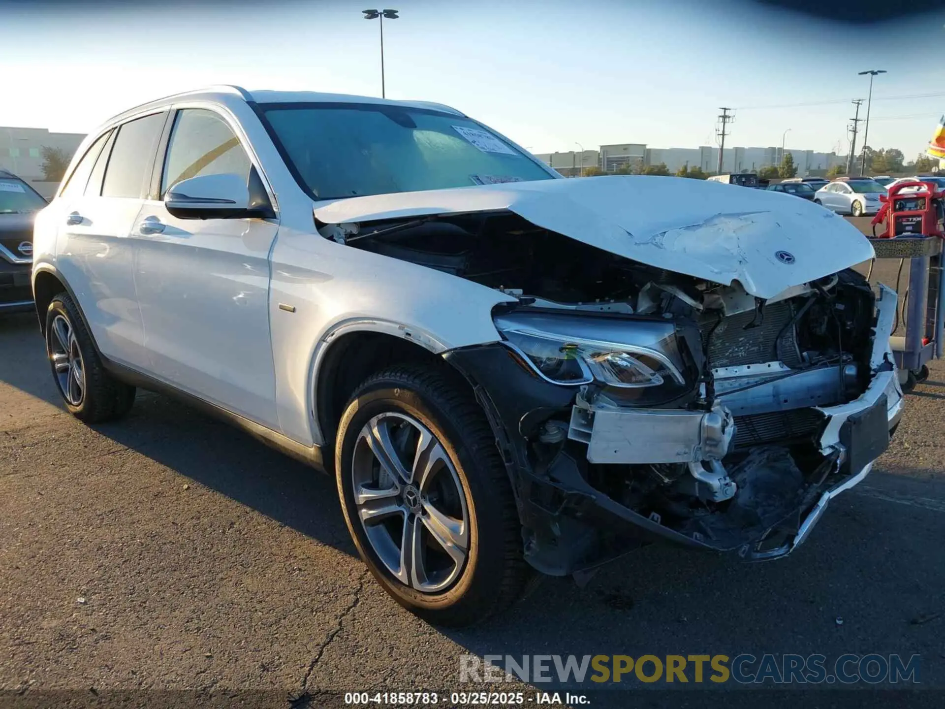 1 Photograph of a damaged car WDC0G5EB1KF519491 MERCEDES-BENZ GLC 350E 2019