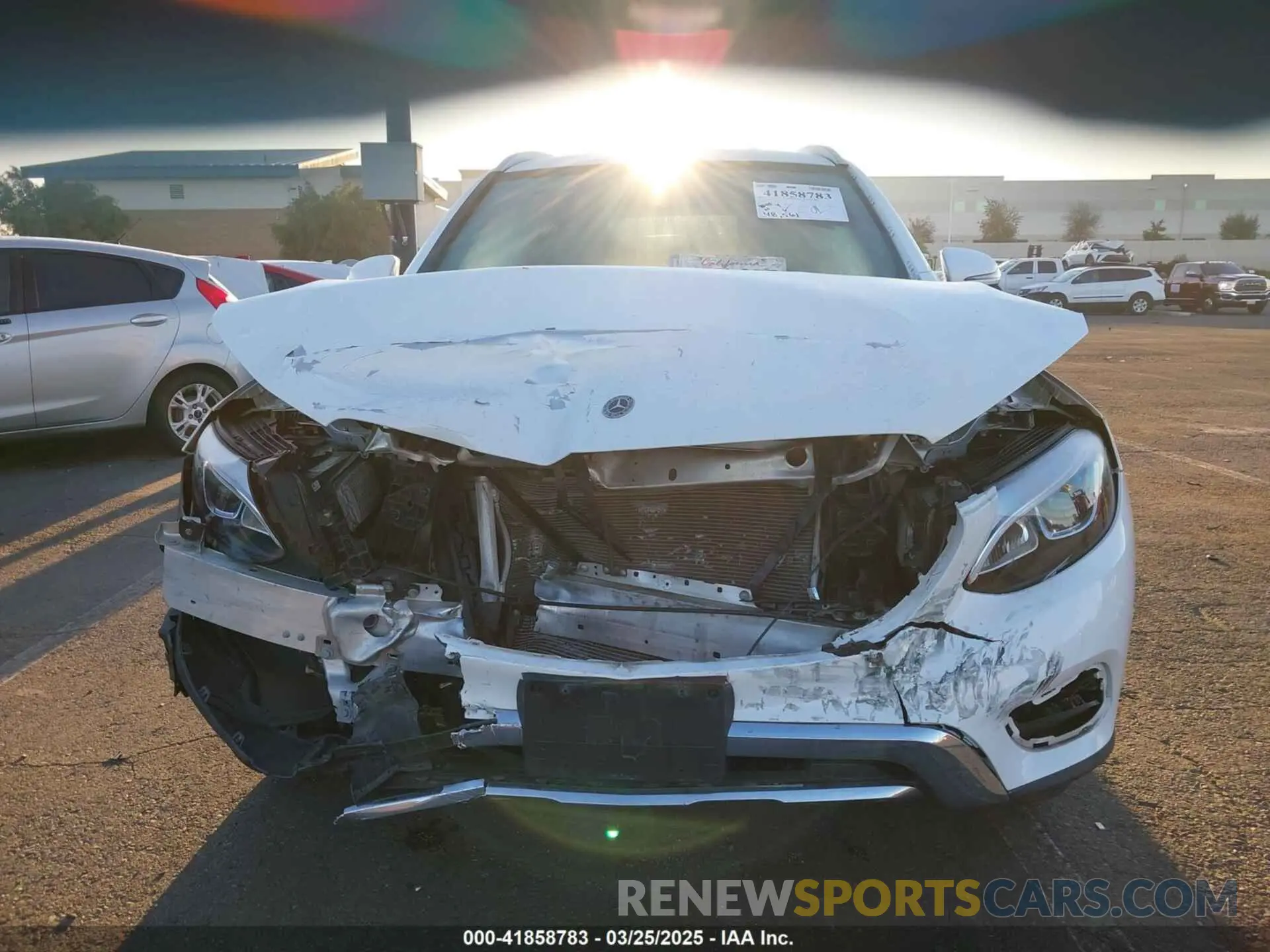 12 Photograph of a damaged car WDC0G5EB1KF519491 MERCEDES-BENZ GLC 350E 2019