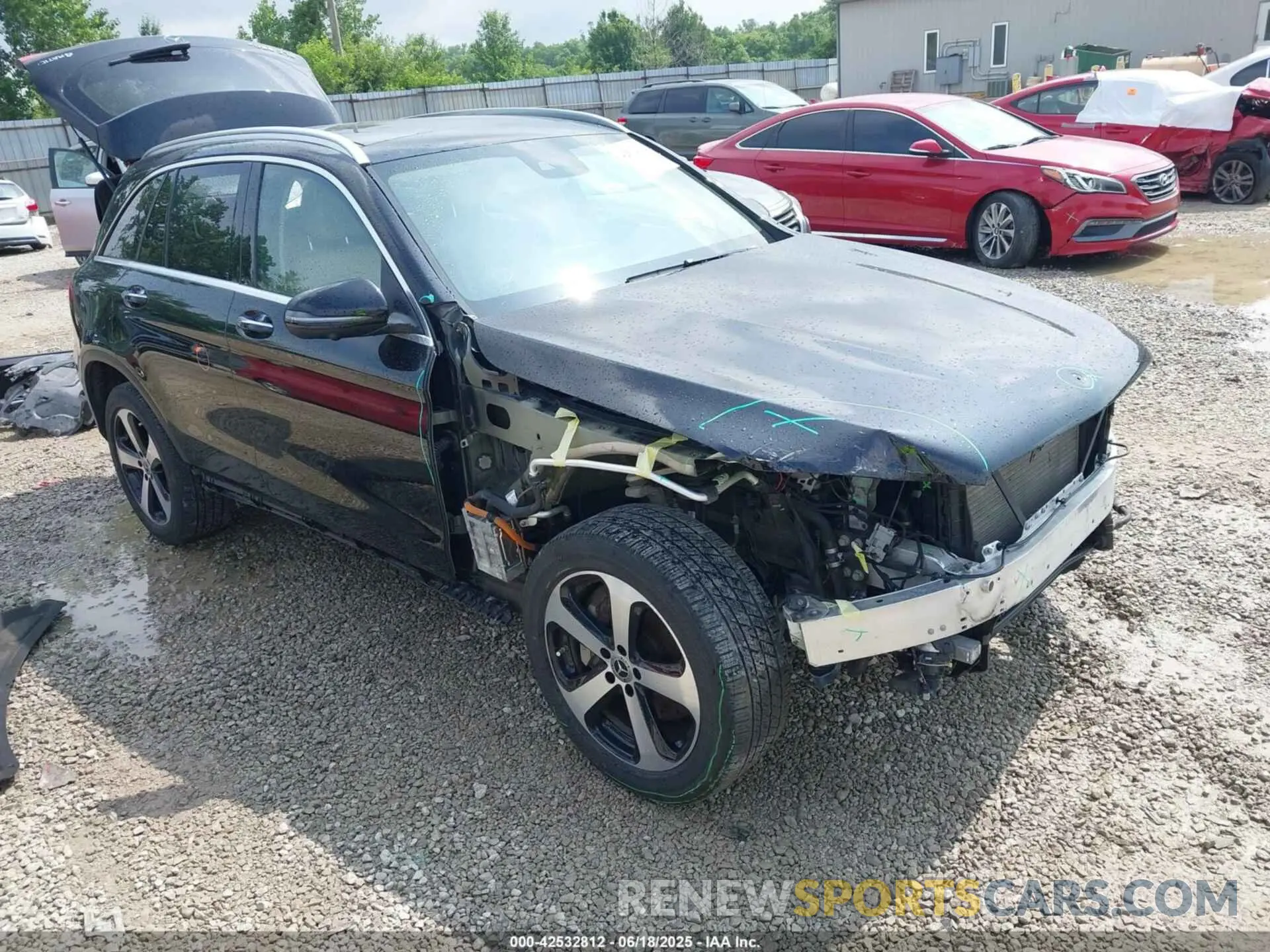 1 Photograph of a damaged car WDC0G5EB3KF578400 MERCEDES-BENZ GLC 350E 2019