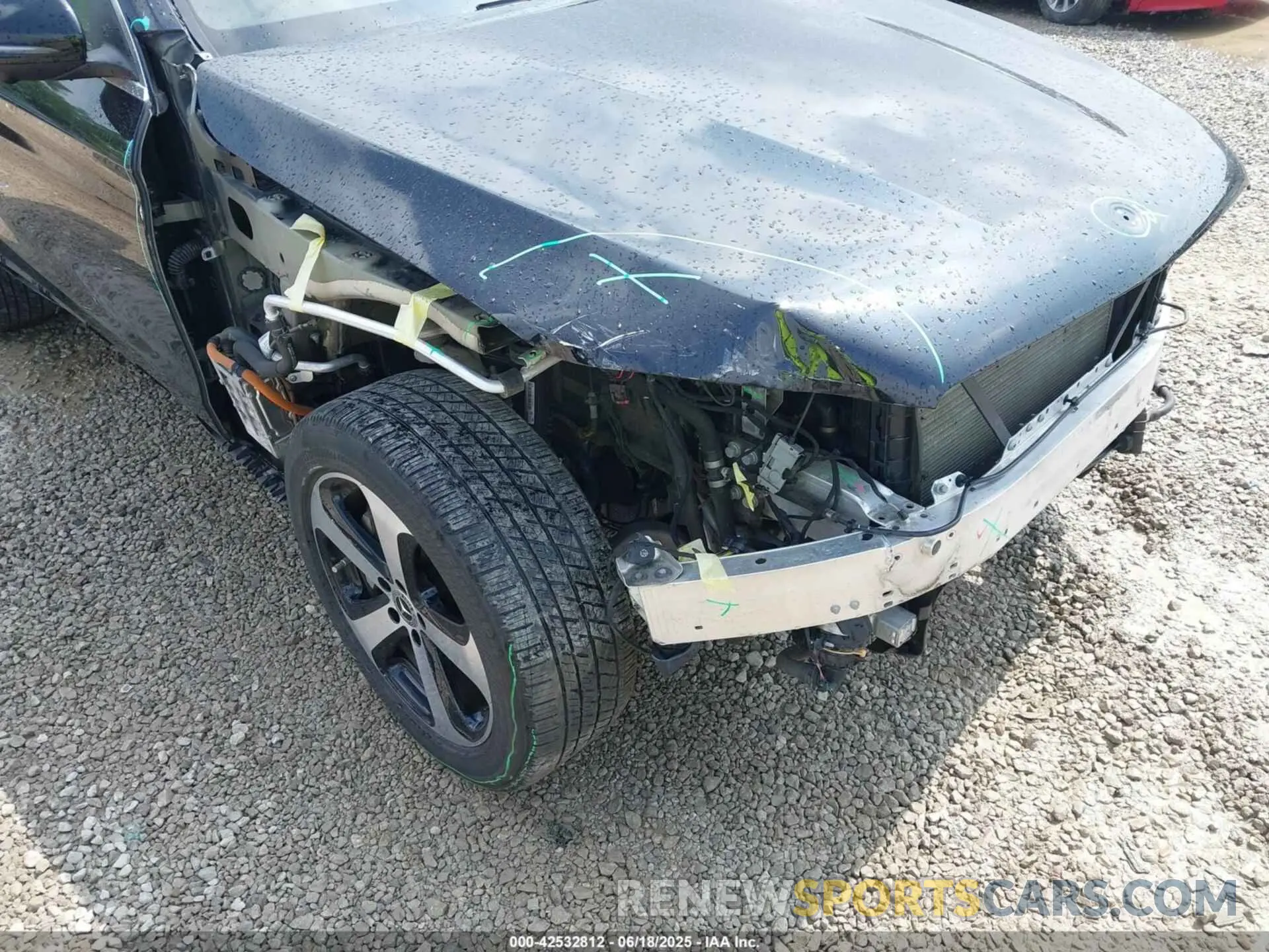 18 Photograph of a damaged car WDC0G5EB3KF578400 MERCEDES-BENZ GLC 350E 2019