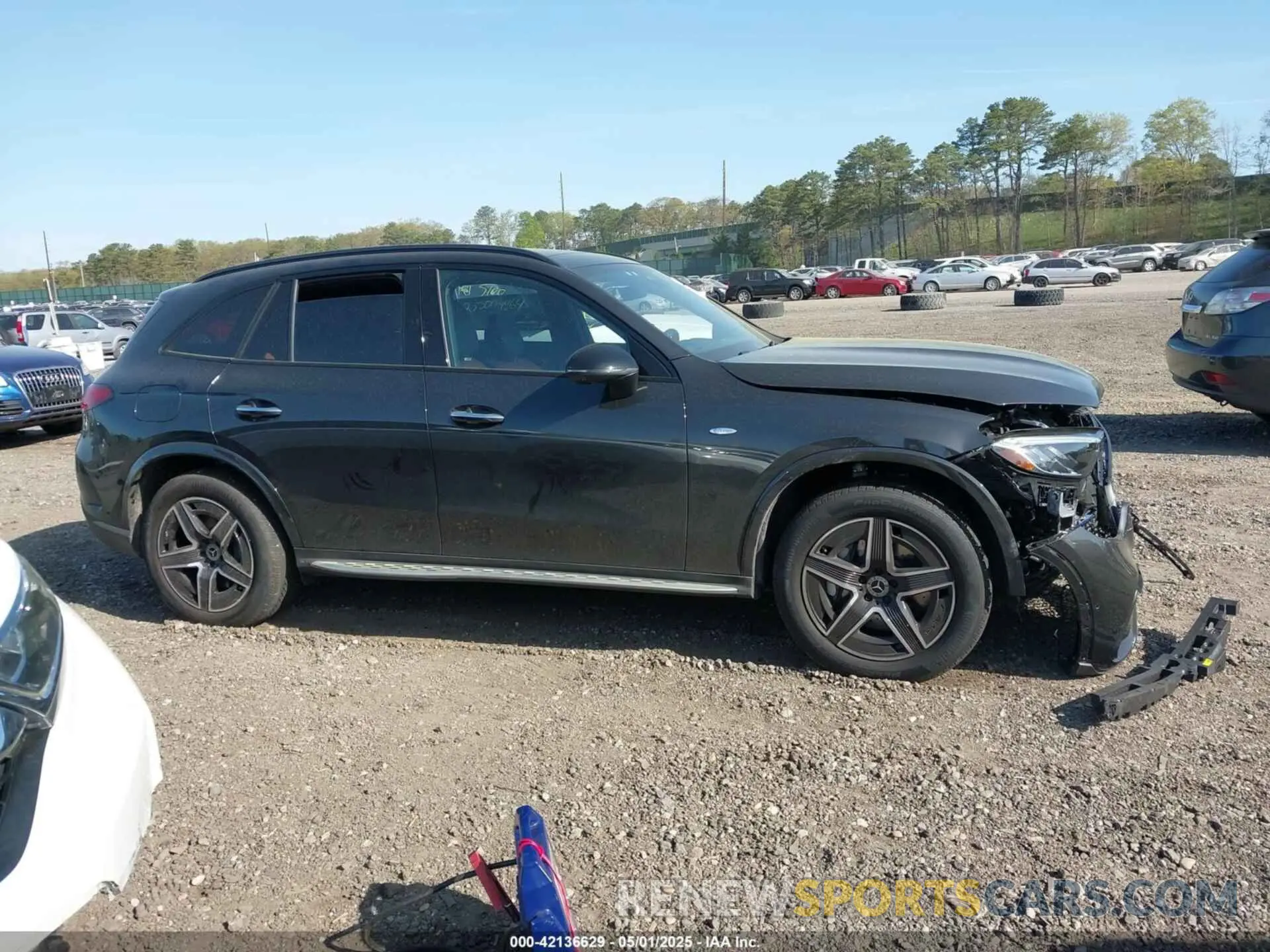 13 Photograph of a damaged car W1NKM5GB7SF344340 MERCEDES-BENZ GLC 350E 2025
