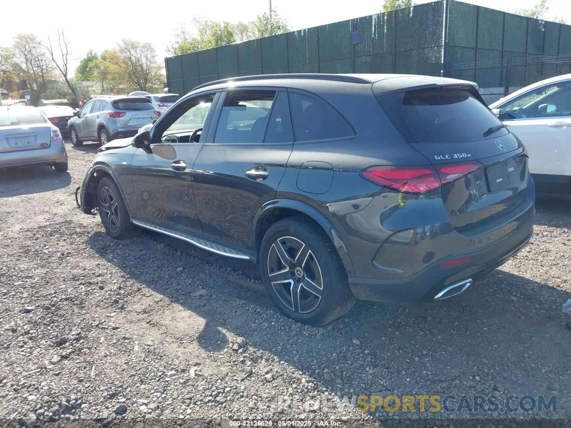 3 Photograph of a damaged car W1NKM5GB7SF344340 MERCEDES-BENZ GLC 350E 2025