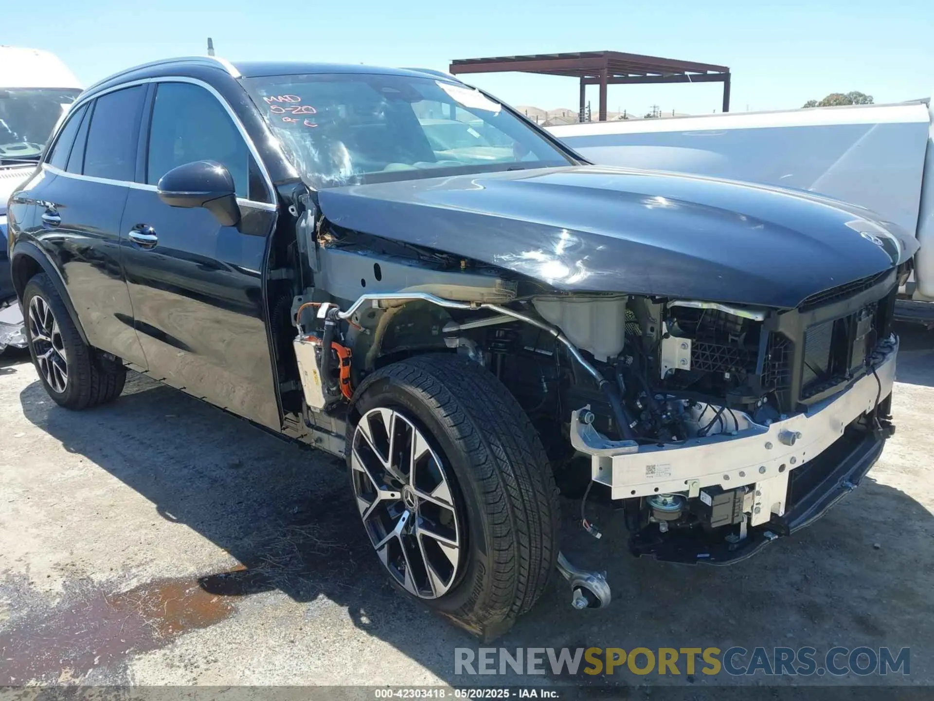 1 Photograph of a damaged car W1NKM5GBXSU079943 MERCEDES-BENZ GLC 350E 2025