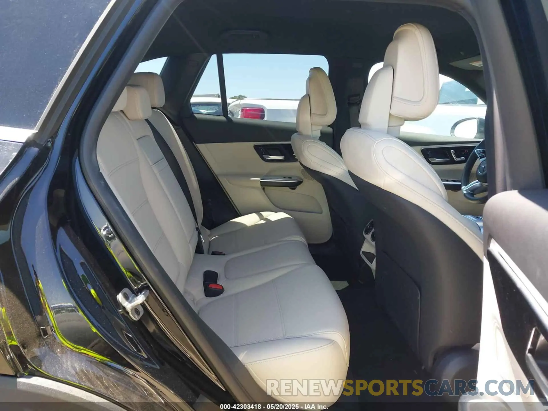 8 Photograph of a damaged car W1NKM5GBXSU079943 MERCEDES-BENZ GLC 350E 2025