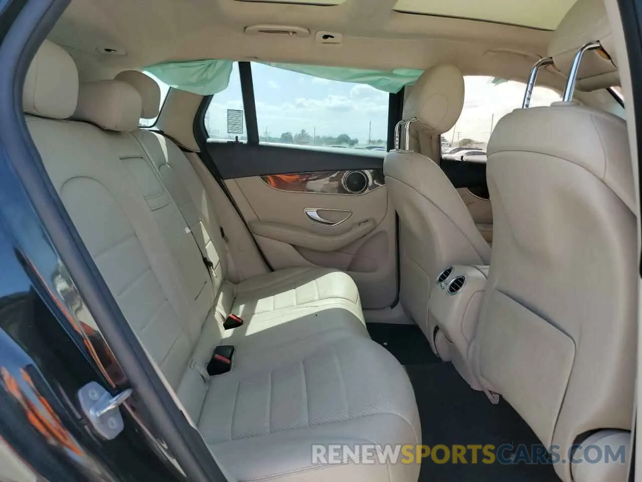 10 Photograph of a damaged car WDC0G4JB0KV117872 MERCEDES-BENZ GLC-CLASS 2019