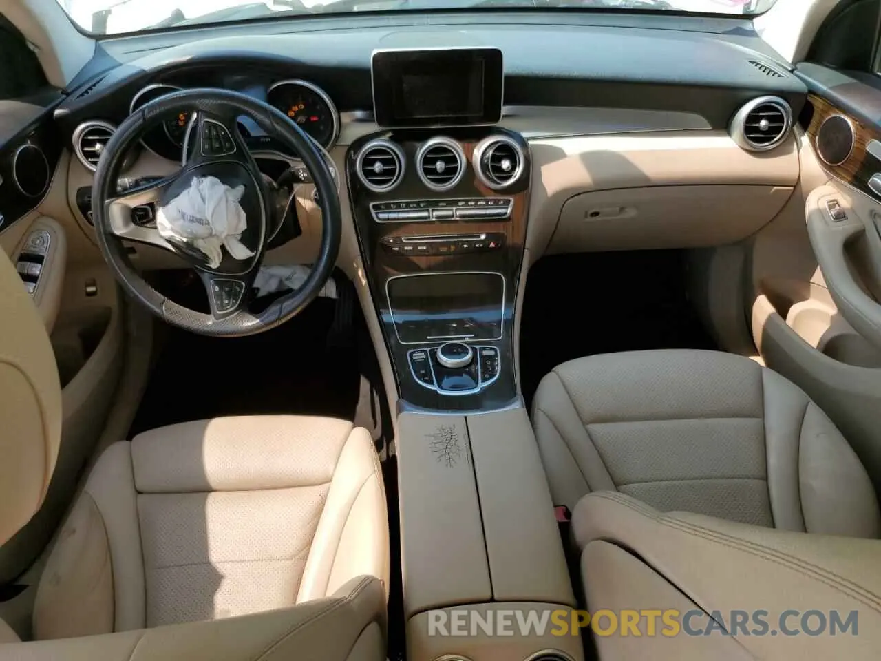 8 Photograph of a damaged car WDC0G4JB0KV117872 MERCEDES-BENZ GLC-CLASS 2019
