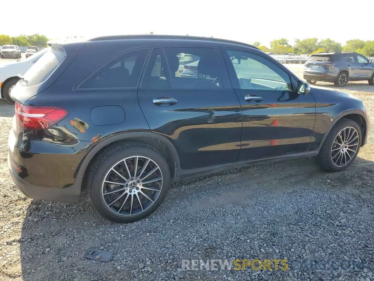 3 Photograph of a damaged car WDC0G4JB0KV170443 MERCEDES-BENZ GLC-CLASS 2019