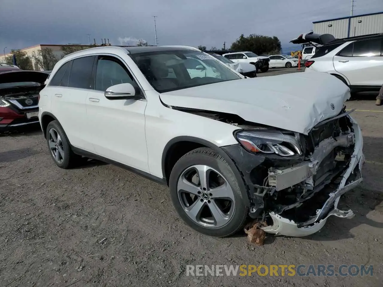 4 Photograph of a damaged car WDC0G4JB1KF588004 MERCEDES-BENZ GLC-CLASS 2019