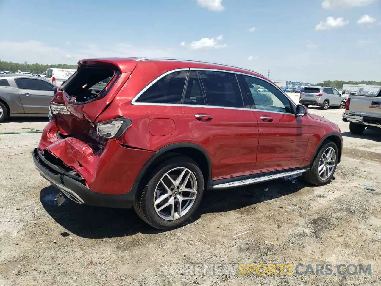 3 Photograph of a damaged car WDC0G4JB1KF590528 MERCEDES-BENZ GLC-CLASS 2019