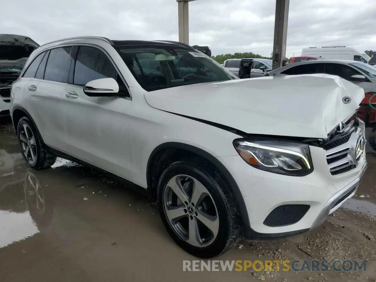 4 Photograph of a damaged car WDC0G4JB1KF606534 MERCEDES-BENZ GLC-CLASS 2019