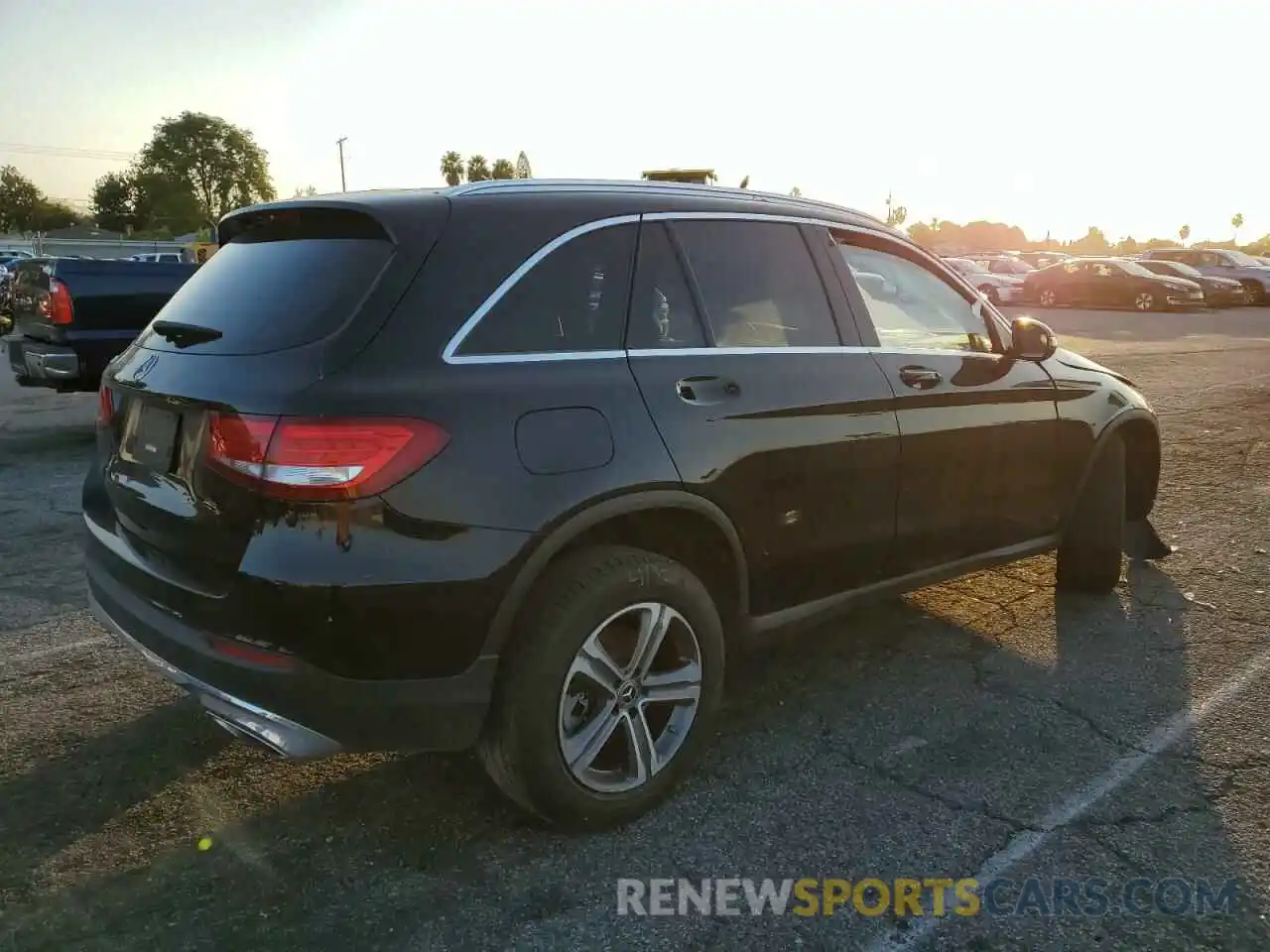 3 Photograph of a damaged car WDC0G4JB3KF592796 MERCEDES-BENZ GLC-CLASS 2019