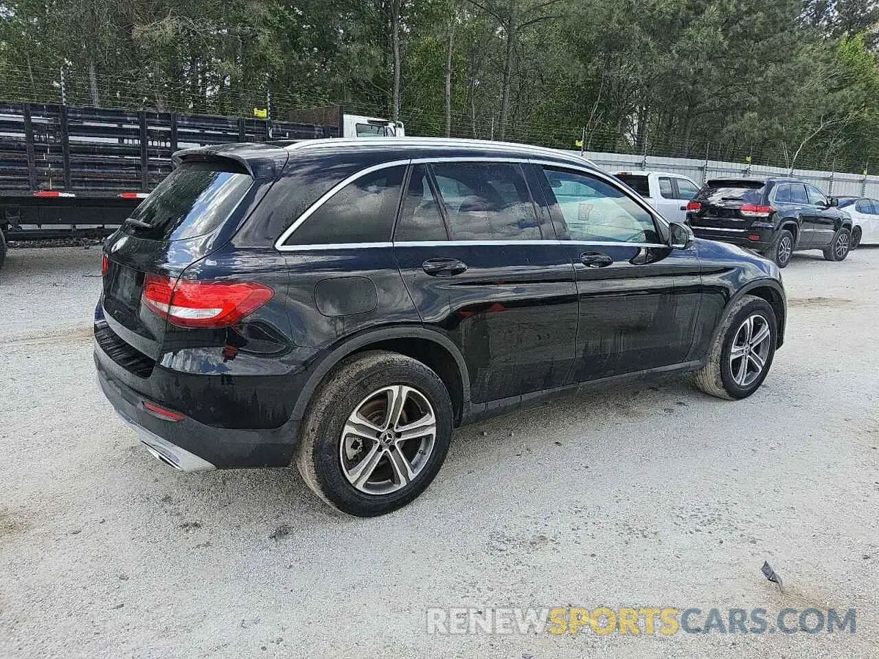 3 Photograph of a damaged car WDC0G4JB5KV159583 MERCEDES-BENZ GLC-CLASS 2019