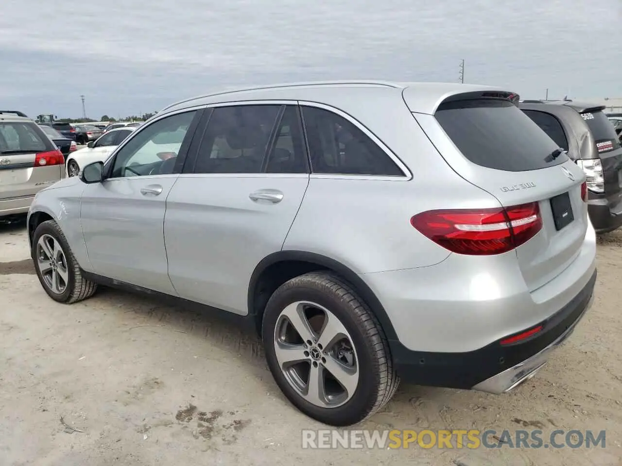 2 Photograph of a damaged car WDC0G4JB5KV196567 MERCEDES-BENZ GLC-CLASS 2019