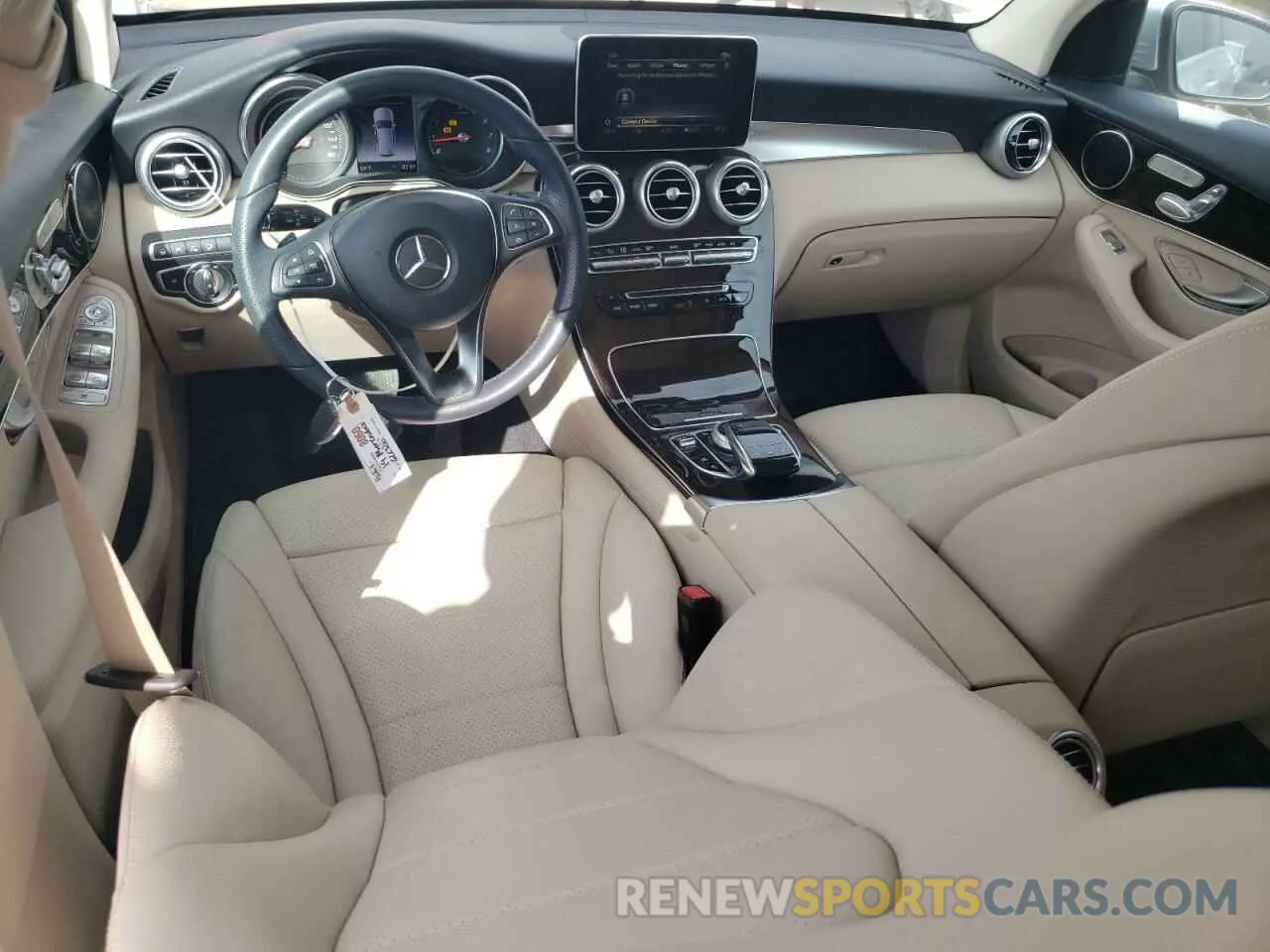 8 Photograph of a damaged car WDC0G4JB5KV196567 MERCEDES-BENZ GLC-CLASS 2019