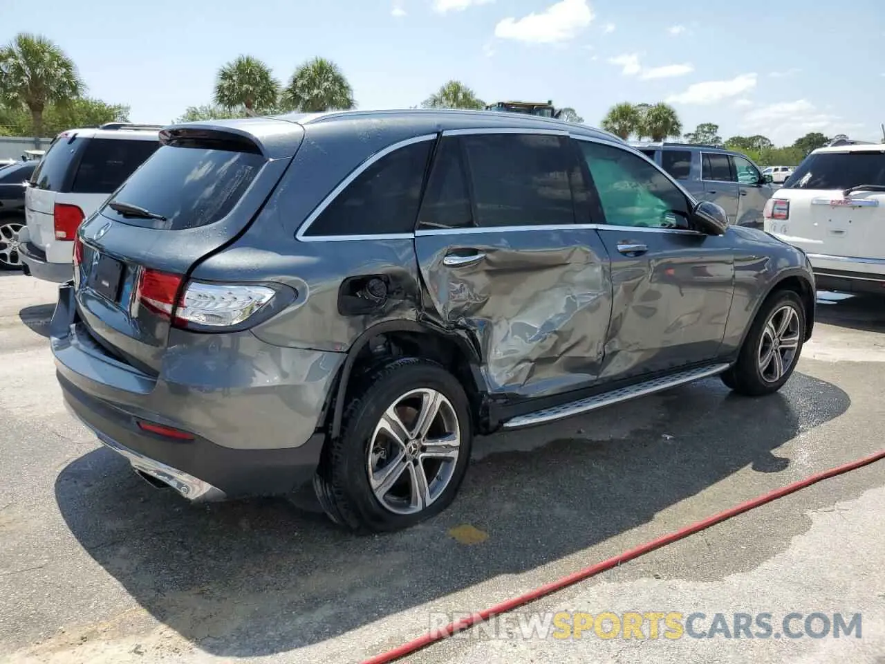 3 Photograph of a damaged car WDC0G4JB6KF667801 MERCEDES-BENZ GLC-CLASS 2019
