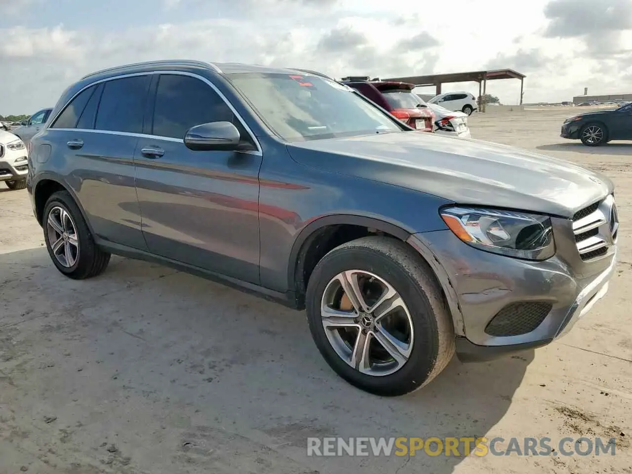 4 Photograph of a damaged car WDC0G4JB6KV133655 MERCEDES-BENZ GLC-CLASS 2019