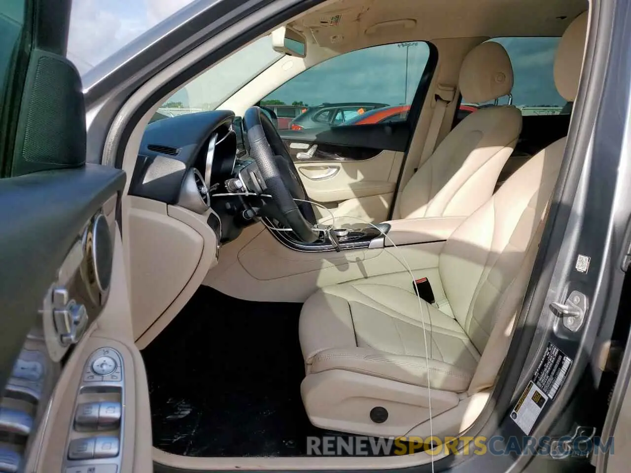 7 Photograph of a damaged car WDC0G4JB6KV133655 MERCEDES-BENZ GLC-CLASS 2019