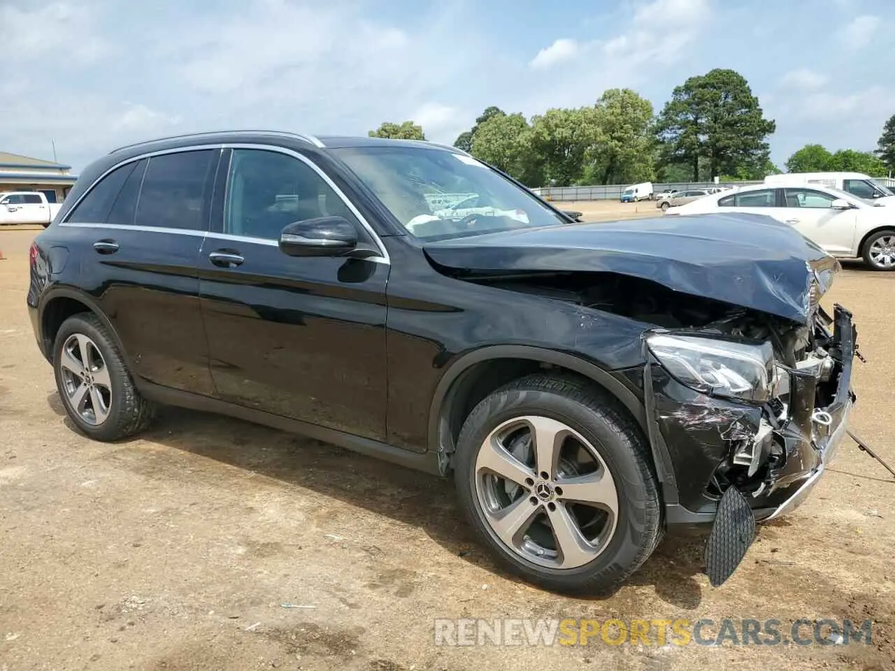 4 Photograph of a damaged car WDC0G4JB7KV117187 MERCEDES-BENZ GLC-CLASS 2019
