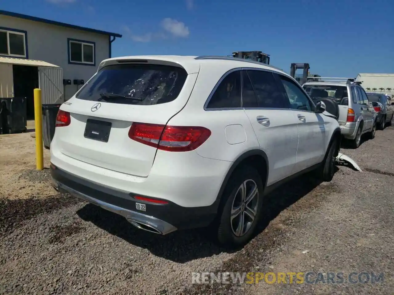 4 Photograph of a damaged car WDC0G4JB7KV133535 MERCEDES-BENZ GLC-CLASS 2019