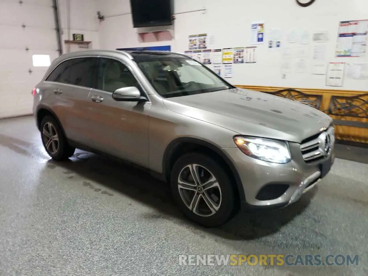 4 Photograph of a damaged car WDC0G4JB7KV162050 MERCEDES-BENZ GLC-CLASS 2019