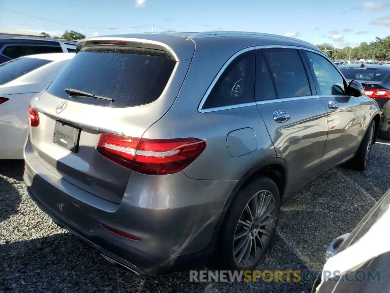 3 Photograph of a damaged car WDC0G4JB8KF552844 MERCEDES-BENZ GLC-CLASS 2019