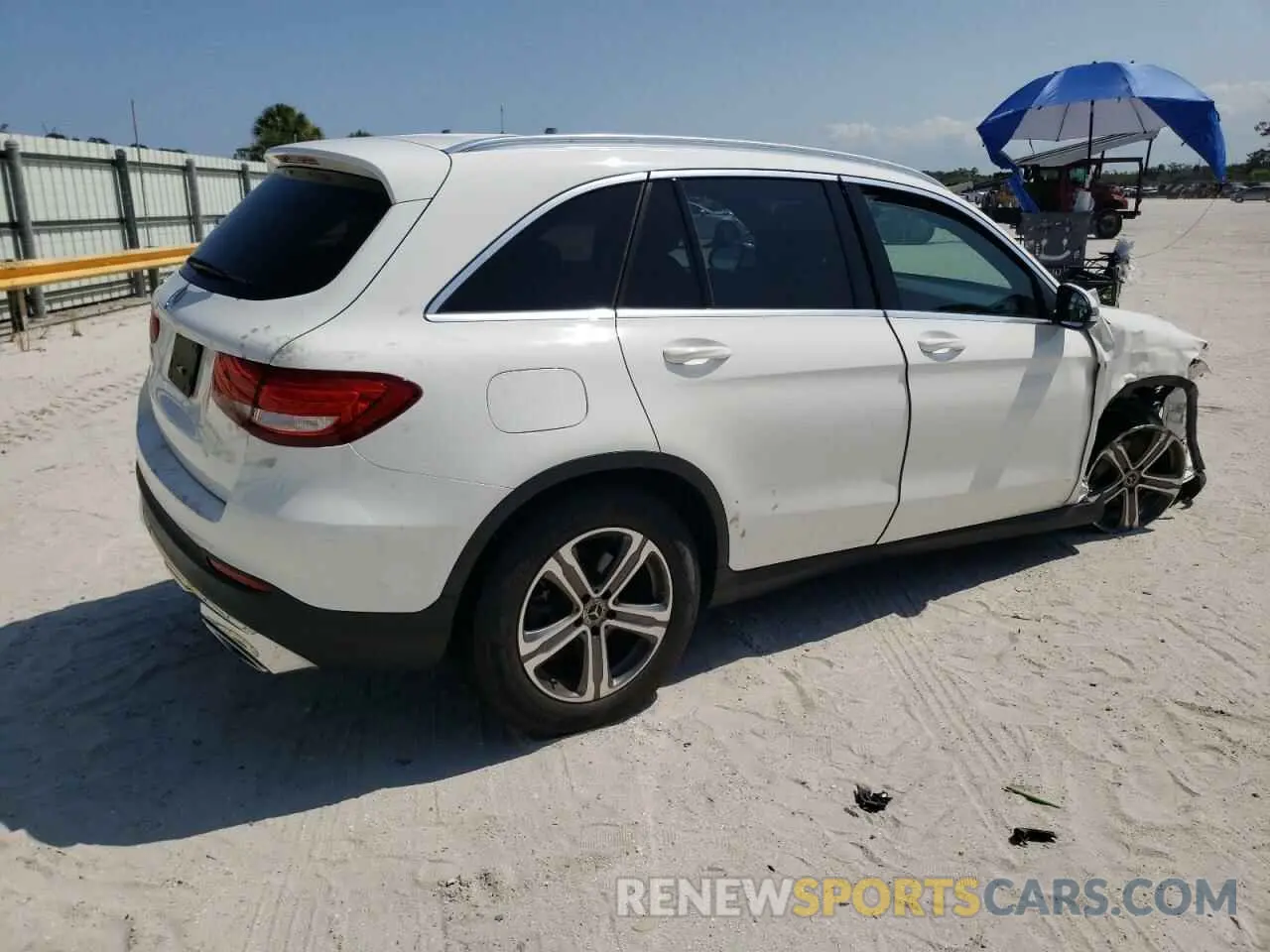 3 Photograph of a damaged car WDC0G4JB8KV118221 MERCEDES-BENZ GLC-CLASS 2019