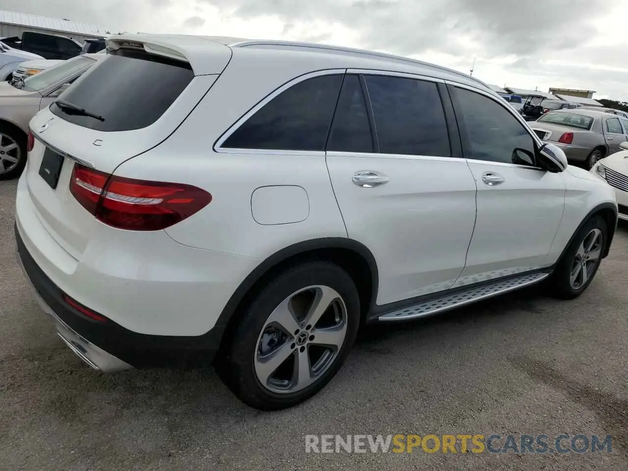 3 Photograph of a damaged car WDC0G4JB8KV146570 MERCEDES-BENZ GLC-CLASS 2019