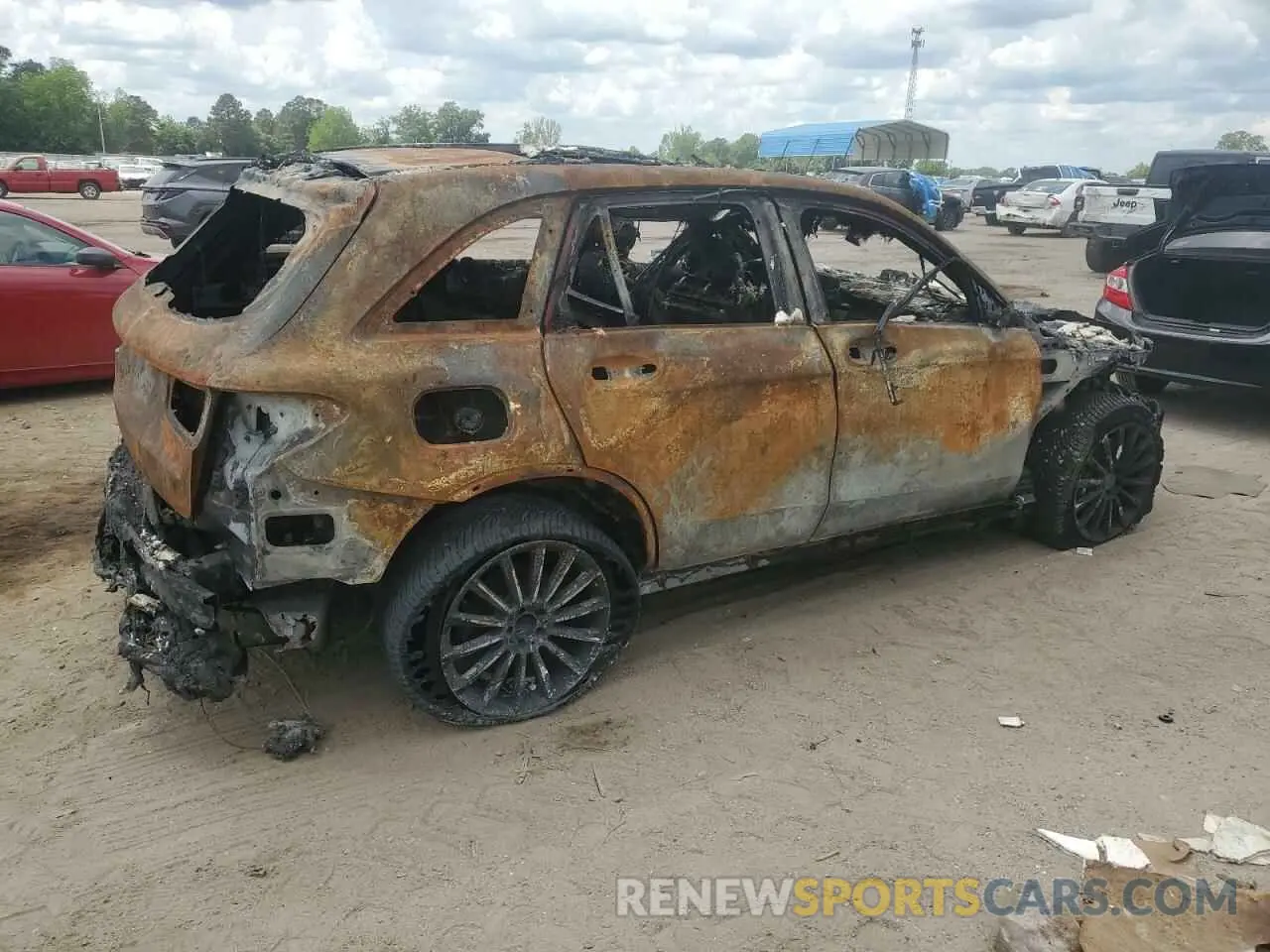3 Photograph of a damaged car WDC0G4JB8KV196367 MERCEDES-BENZ GLC-CLASS 2019