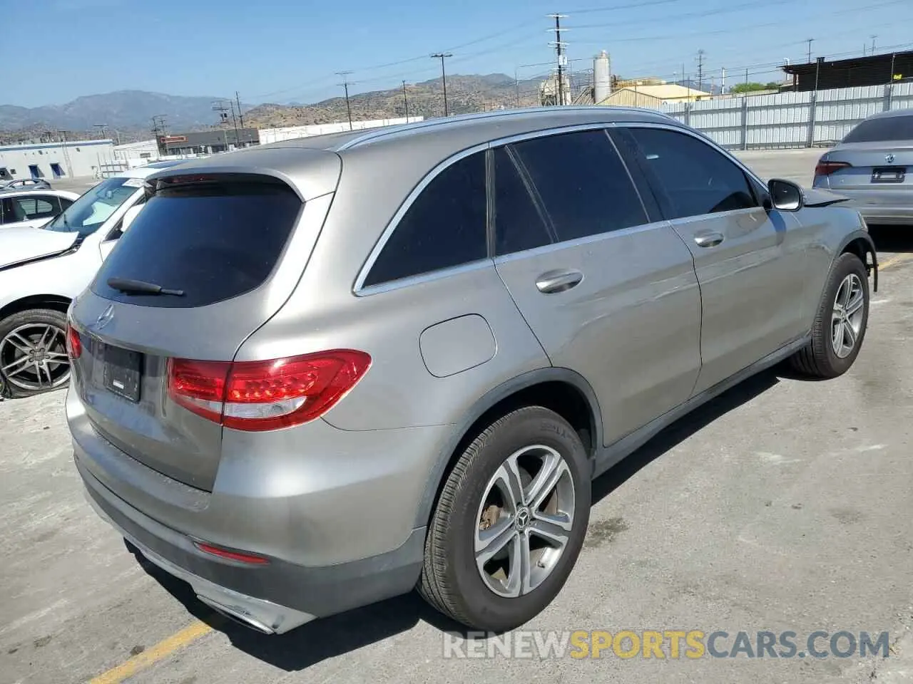 3 Photograph of a damaged car WDC0G4JB9KF570270 MERCEDES-BENZ GLC-CLASS 2019