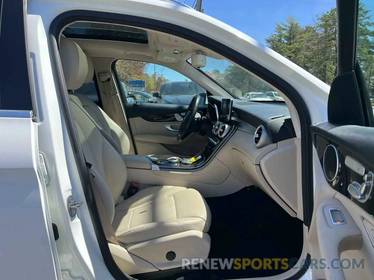 5 Photograph of a damaged car WDC0G4JB9KF666013 MERCEDES-BENZ GLC-CLASS 2019
