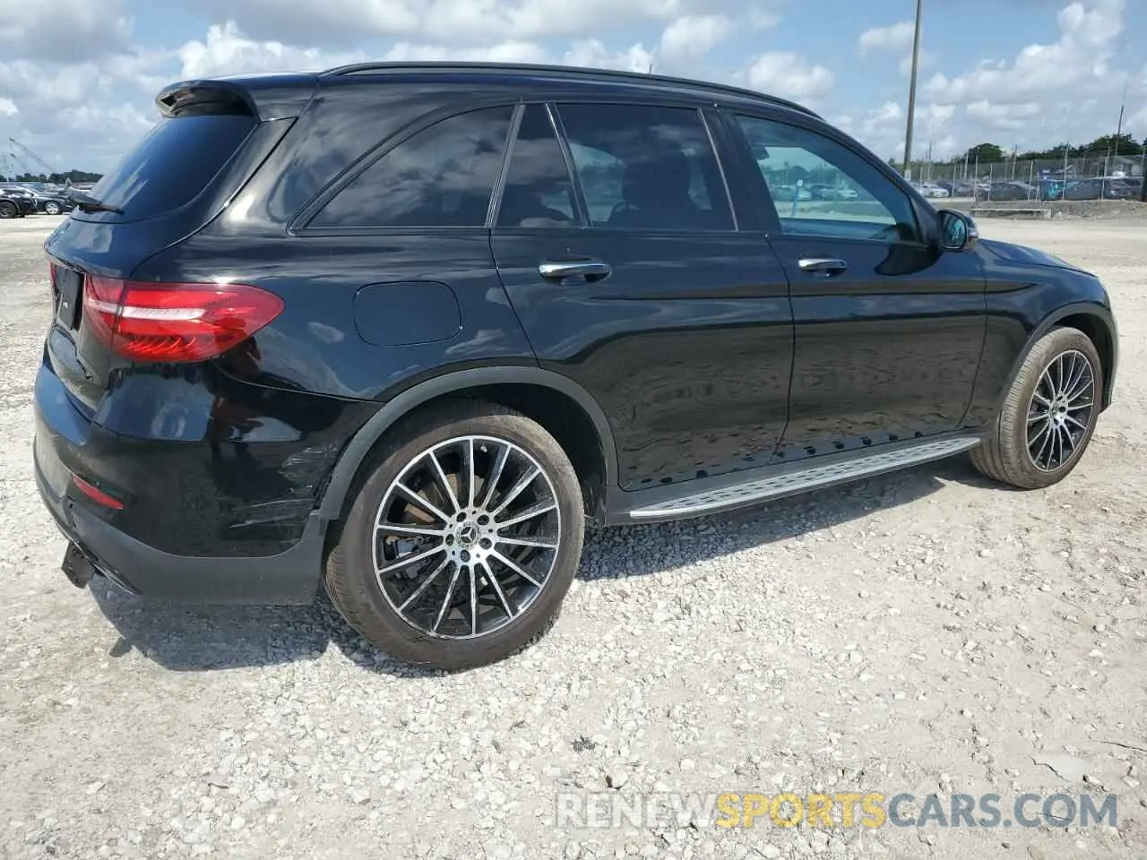 3 Photograph of a damaged car WDC0G4JB9KV127915 MERCEDES-BENZ GLC-CLASS 2019