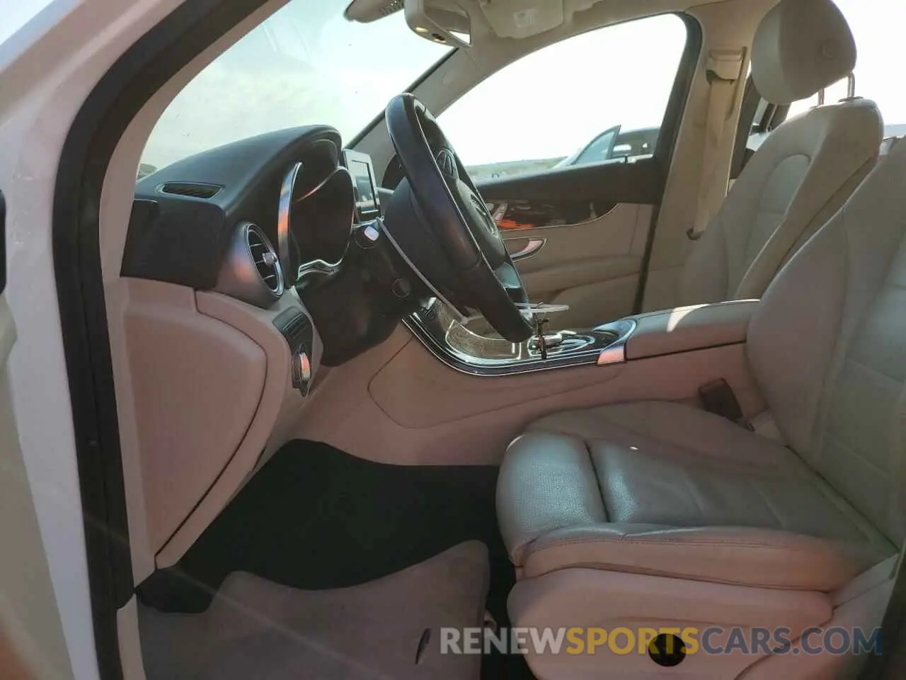 7 Photograph of a damaged car WDC0G4JB9KV132869 MERCEDES-BENZ GLC-CLASS 2019
