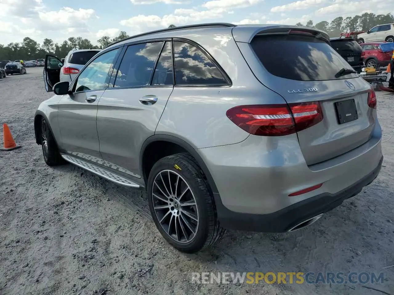 2 Photograph of a damaged car WDC0G4JB9KV153110 MERCEDES-BENZ GLC-CLASS 2019
