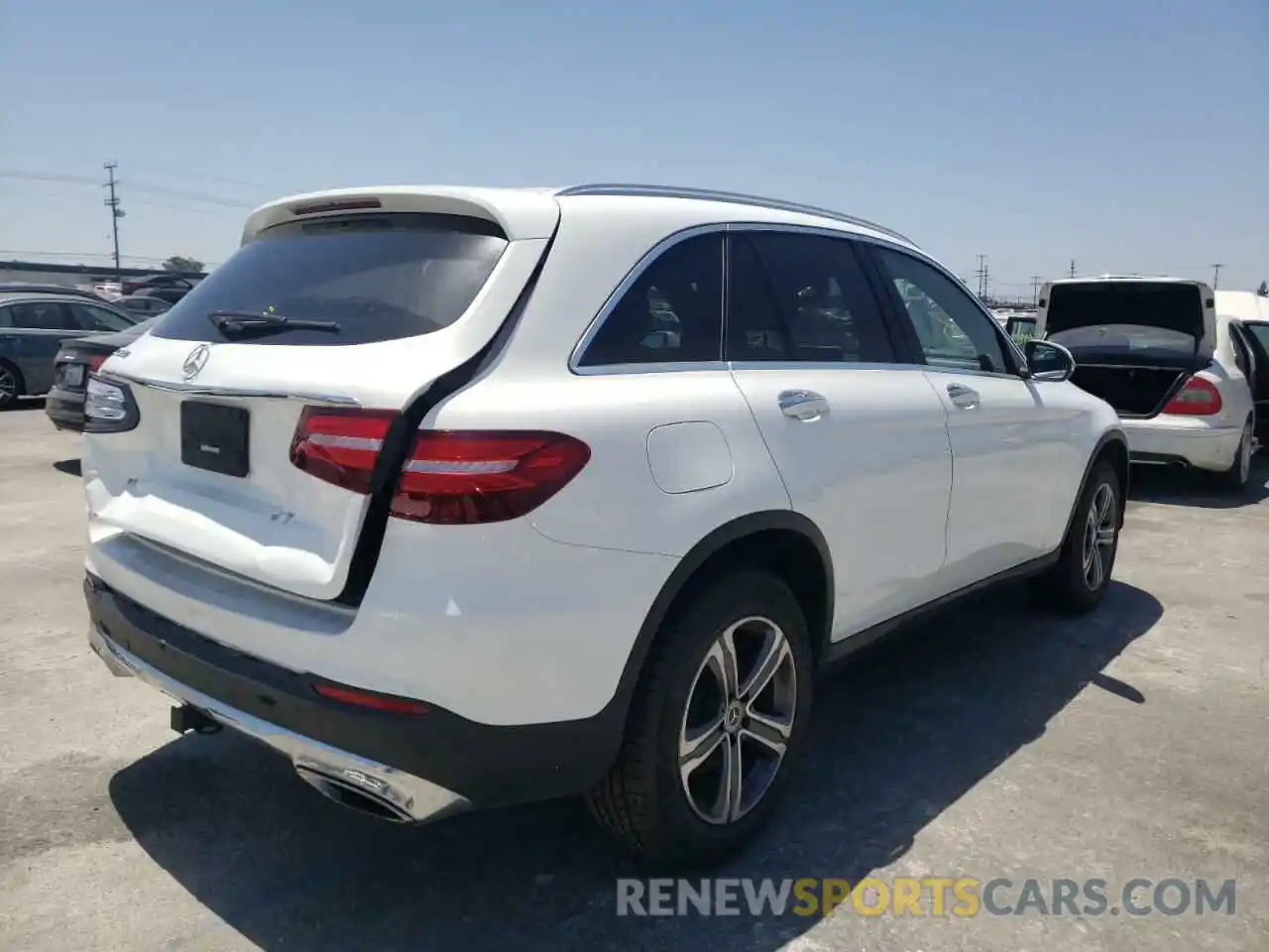 4 Photograph of a damaged car WDC0G4JBXKV158042 MERCEDES-BENZ GLC-CLASS 2019