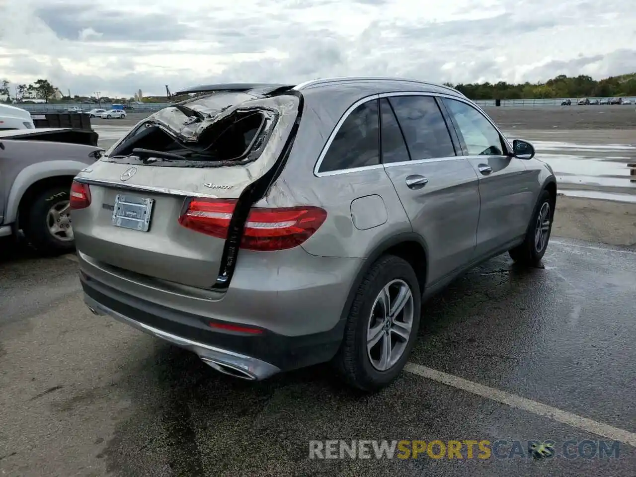 4 Photograph of a damaged car WDC0G4KB0KF623338 MERCEDES-BENZ GLC-CLASS 2019