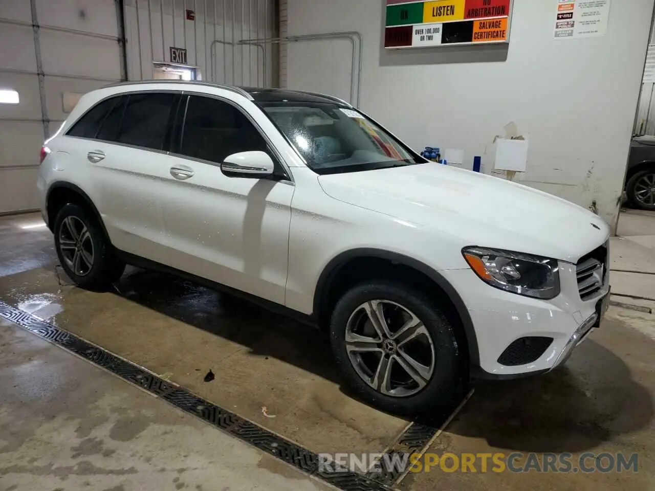 4 Photograph of a damaged car WDC0G4KB0KV164558 MERCEDES-BENZ GLC-CLASS 2019