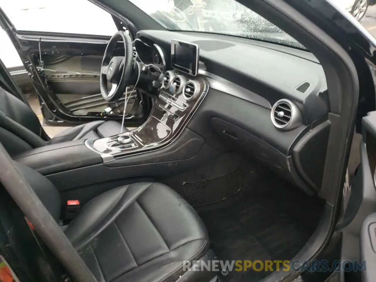 5 Photograph of a damaged car WDC0G4KB2KF583117 MERCEDES-BENZ GLC-CLASS 2019