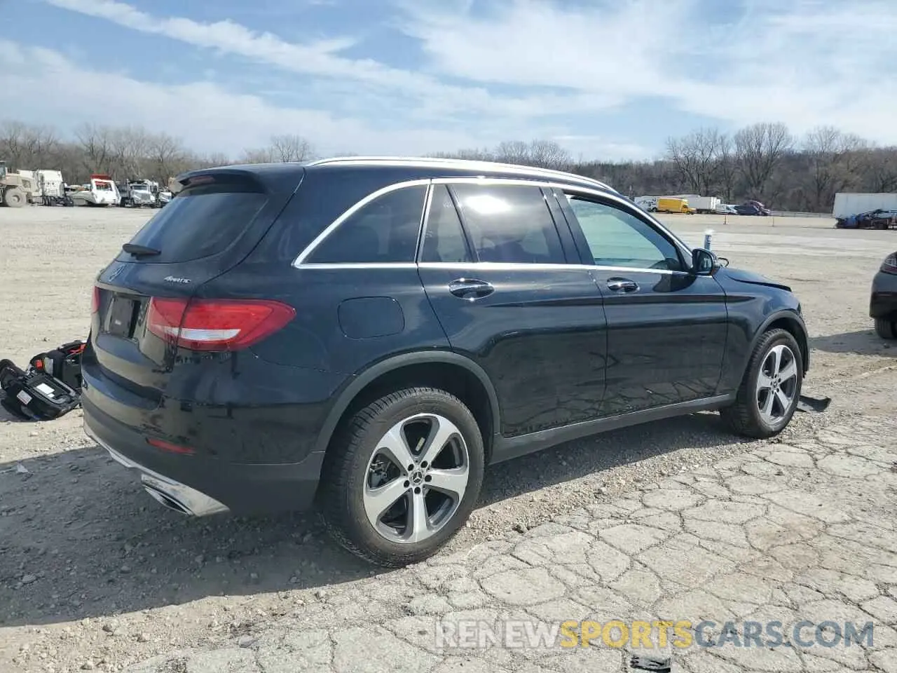 3 Photograph of a damaged car WDC0G4KB2KF615144 MERCEDES-BENZ GLC-CLASS 2019