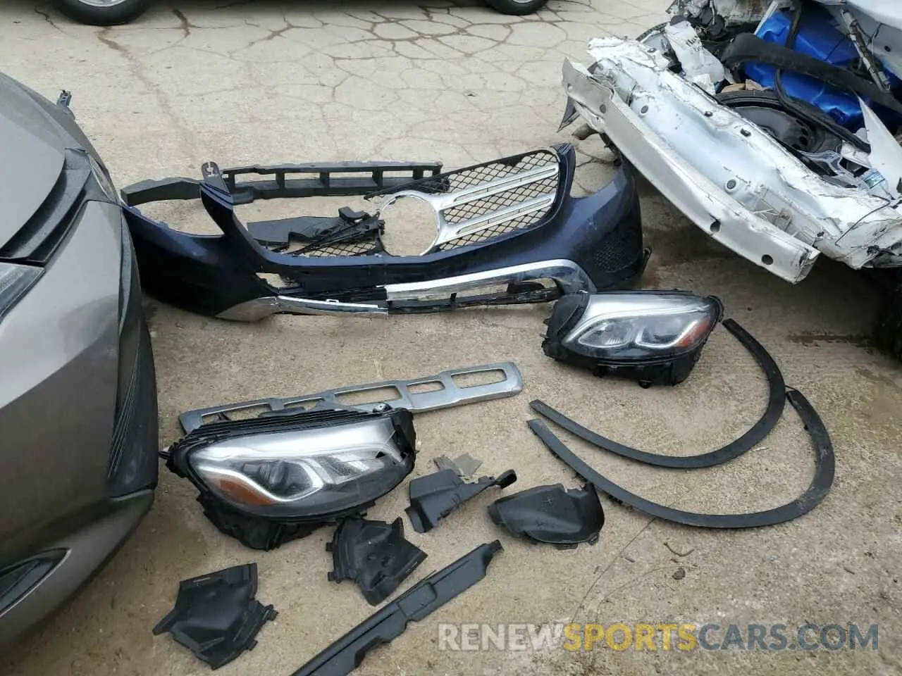 13 Photograph of a damaged car WDC0G4KB3KF668340 MERCEDES-BENZ GLC-CLASS 2019