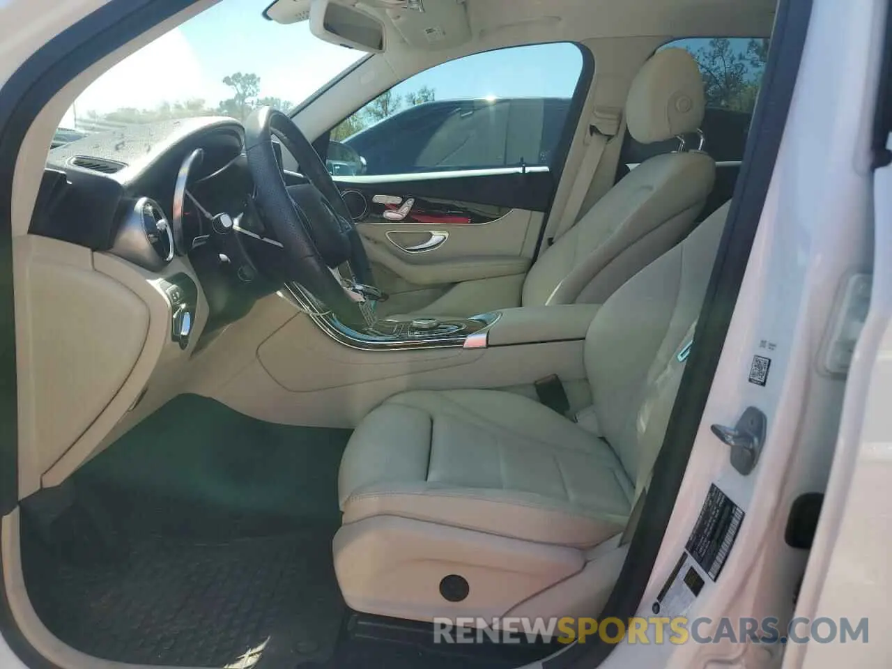 7 Photograph of a damaged car WDC0G4KB3KV148578 MERCEDES-BENZ GLC-CLASS 2019