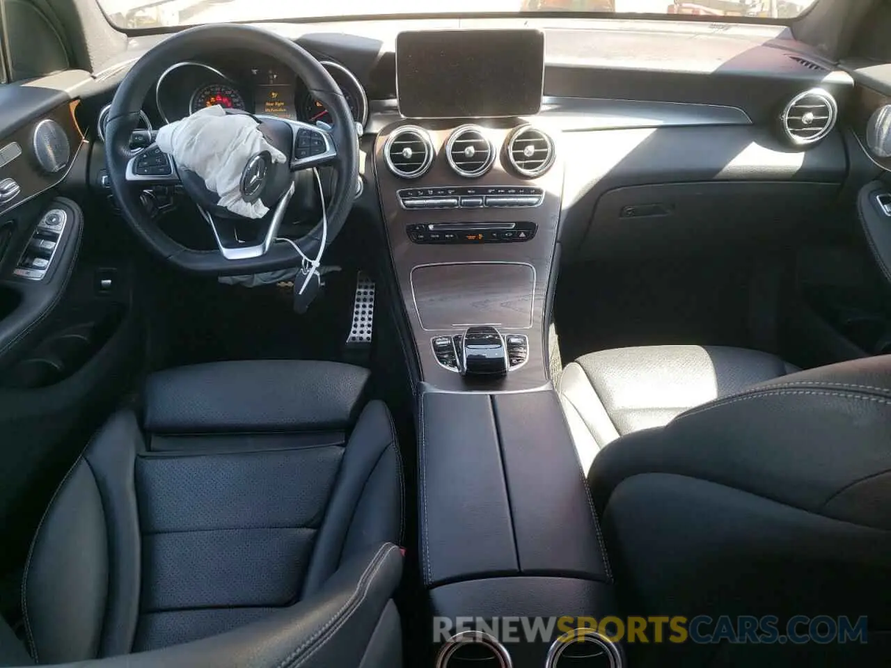 8 Photograph of a damaged car WDC0G4KB3KV174744 MERCEDES-BENZ GLC-CLASS 2019