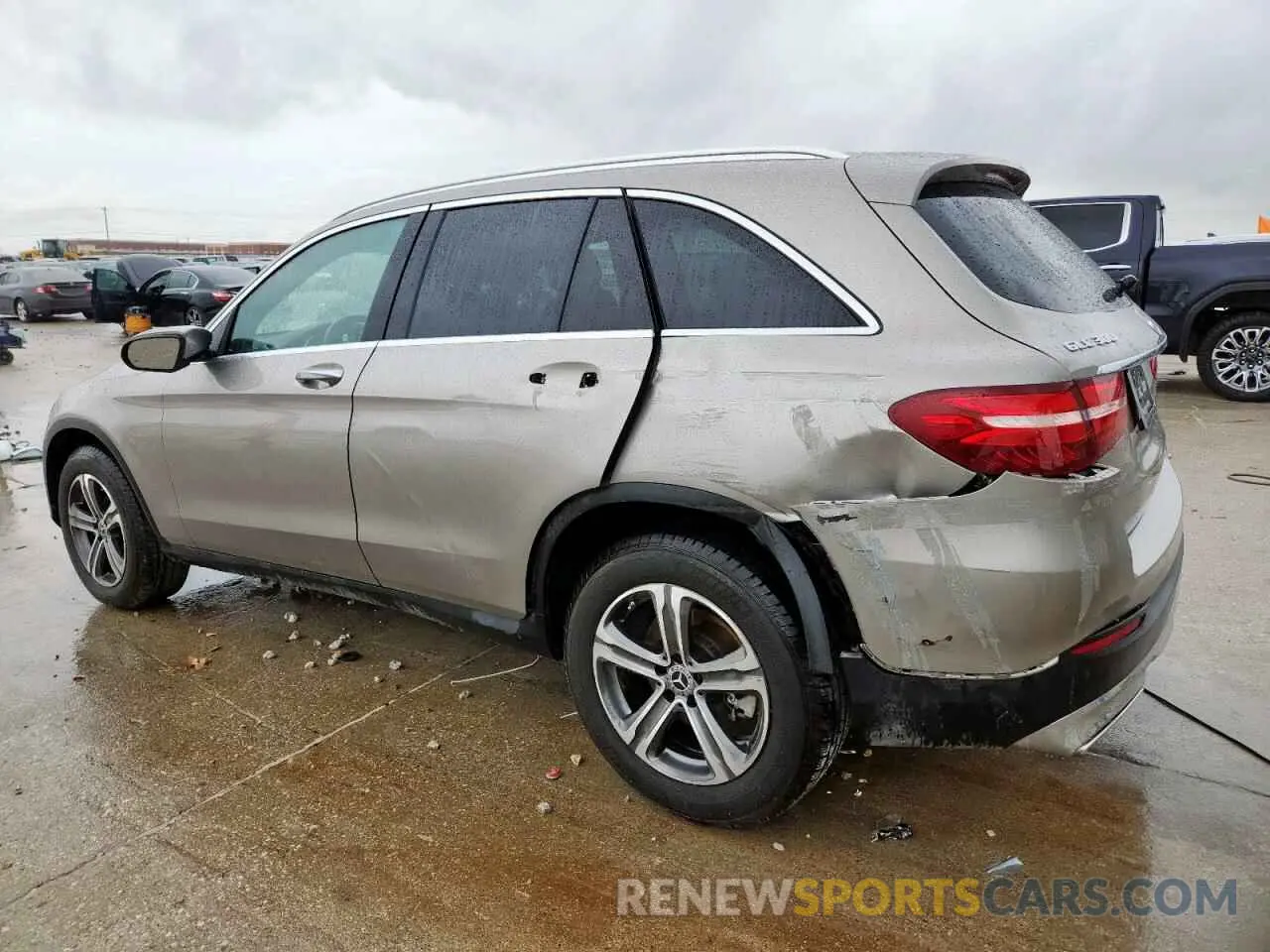 2 Photograph of a damaged car WDC0G4KB4KF642717 MERCEDES-BENZ GLC-CLASS 2019