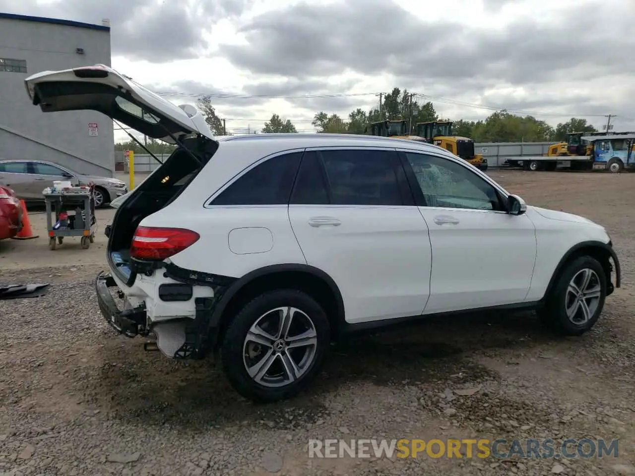 3 Photograph of a damaged car WDC0G4KB5KV192050 MERCEDES-BENZ GLC-CLASS 2019