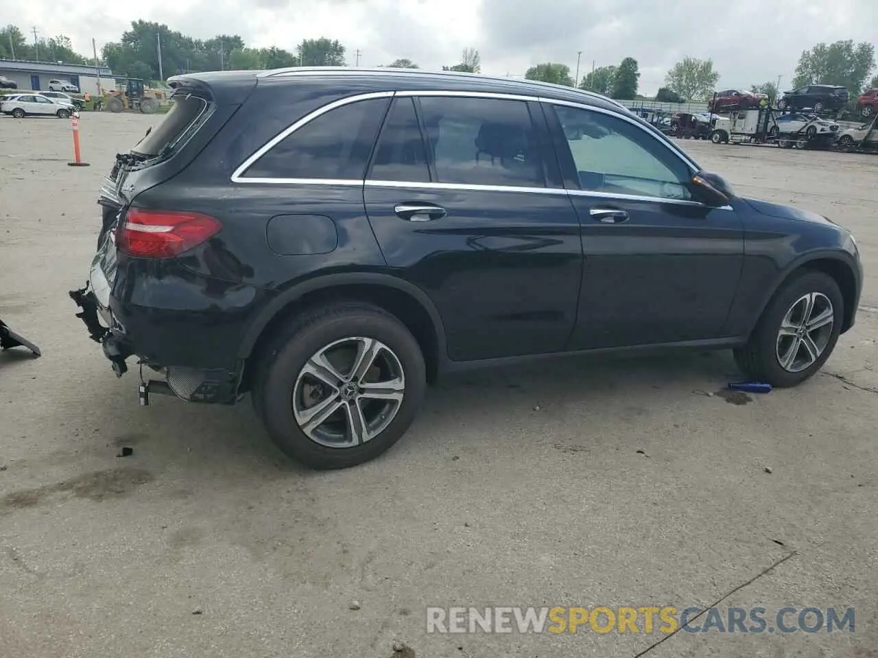 3 Photograph of a damaged car WDC0G4KB6KF665528 MERCEDES-BENZ GLC-CLASS 2019