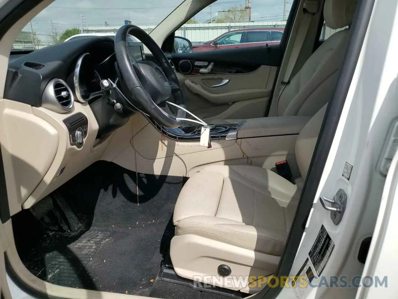 7 Photograph of a damaged car WDC0G4KB7KF575496 MERCEDES-BENZ GLC-CLASS 2019